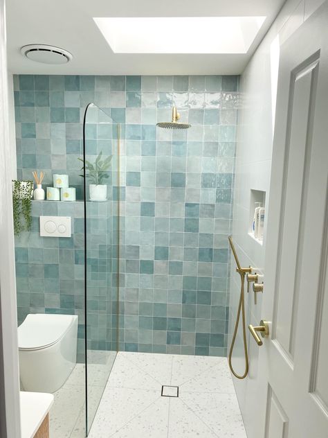 Master Bath Shower Ideas, Light Green Bathrooms, Lake House Bathrooms, Green Bathrooms, Accessible Bathroom Design, Full Bathroom Remodel, Bathroom Shower Walls, Small Space Bathroom, Pretty Bathrooms