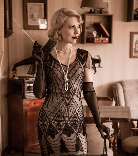 20s great gatsby vintage dress aesthetic 1920's Aesthetic, 1920 Aesthetic, Roaring 20s Aesthetic, 20s Aesthetic, 20s Outfit, Gatsby Outfit, 1920s Aesthetic, Roaring 20s Fashion, Style Année 20