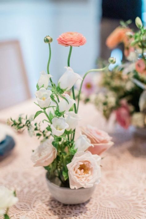 Petite Centerpiece Wedding, Very Small Flower Arrangements, Small Floral Centrepiece, Small Wedding Arrangements, Petite Floral Arrangements, Small Bowl Flower Arrangement, Small Table Flowers, Simple Floral Table Arrangements, Low Bowl Floral Arrangement