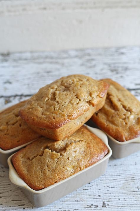 Small Banana Bread Recipe, Mini Loaf Banana Bread Recipe, Mini Banana Bread Recipe, Mini Banana Bread, Mini Bread Loaves, Banana Bread Loaf, Mini Loaves, Banana Loaf, Banana Nut Bread Recipe