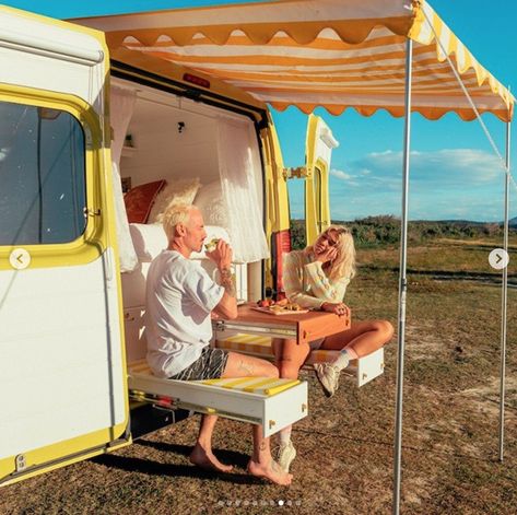 Camper Van Life, Kombi Motorhome, Caravan Renovation, Kombi Home, Van Design, Campervan Life, Mini Camper, Van Life Diy, Build A Camper Van