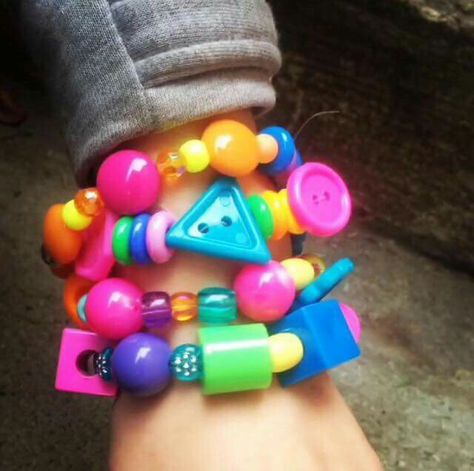 Clowncore Kandi, Kidcore Accessories, Funky Bracelets, Kandi Inspo, Diy Kandi Bracelets, Silly Clothes, Rainbow Diy, Diy Kandi, Kidcore Aesthetic