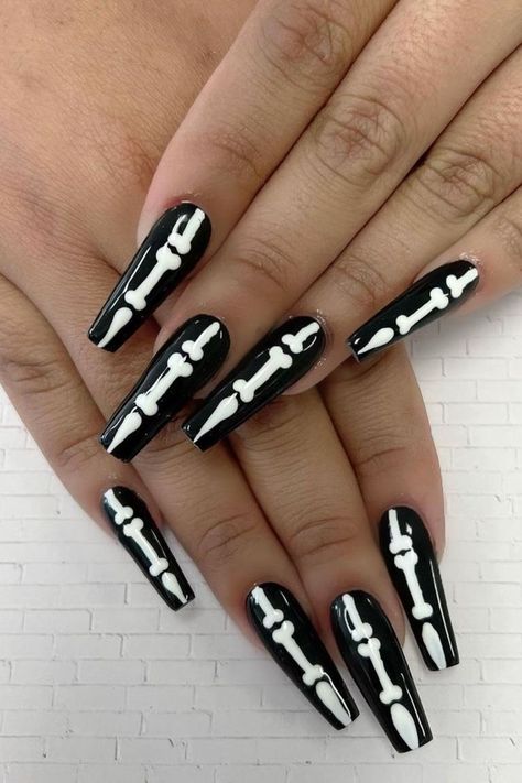 Halloween Nails Skeleton, Nails Skeleton, Skeleton Nails, Halloween Nails 2022, Fall Nails Halloween, Aesthetic Fall Nails, Holloween Nails, Witch Nails, Halloween Acrylic Nails