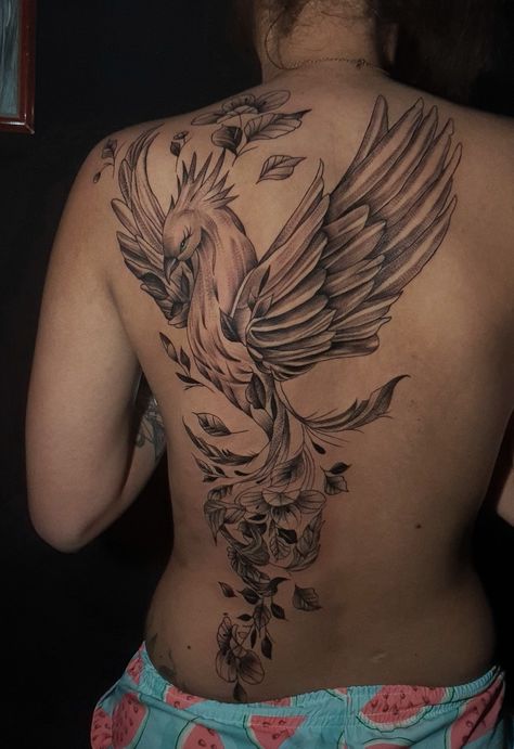 Phinox Bird Back Tattoo, Phenoix Tattoos Back, Phoenix Tattoo Feminine Arm Sleeve, Lion Back Tattoo Women, Sternum Tattoo Cover Up, Phoenix Tattoo Back Women, Phenix Birds Tattoo For Women, Phoenix With Flowers, Phoenix Back Tattoo Women