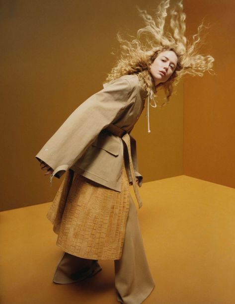 Fashion & Style Editorials — Anne of Carversville Suzanne Koller, Raquel Zimmermann, Harley Weir, Art Partner, Mode Editorials, Monochromatic Fashion, Fashion Photography Inspiration, Fashion Images, Mellow Yellow