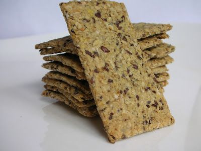 Oat Crackers Recipe, Savory Crackers Recipe, Seed Crackers Recipe, Flax Crackers, Flax Seed Crackers, Homemade Crackers Recipe, Oat Crackers, Savoury Crackers, Seed Crackers