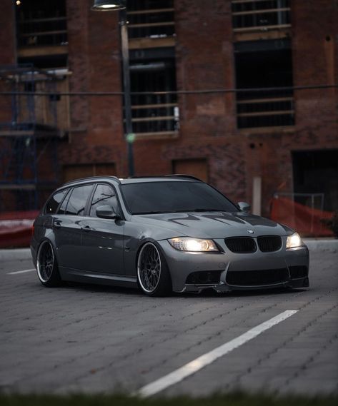 Bmw E91 Touring, Bmw E91, E90 Bmw, Bmw Touring, Carros Bmw, Bmw Wagon, Wagon Cars, Bmw E90, Tuner Cars