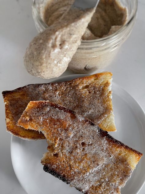 Cinnamon Sugar Browned Butter - Cinnamon Butter Recipe, Easy Cinnamon Butter, Toast With Butter, Cinnamon Toast Butter, Cinnamon Sugar Toast, Cinnamon Honey Butter, Brunch Bar, Sugar Bread, Spiced Butter