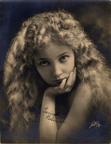 #6 Bessie Love, an American actress who achieved prominence in the silent films and early talkies Bessie Love, Vintage Movie Stars, Film Vintage, Photo Star, Silent Film Stars, Portrait Vintage, Silent Movie, Film Actress, Love Vintage