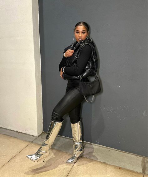 Silver Boots Outfit Baddie, Silver Metallic Boots Outfit Black Women, Silver Knee High Boots Outfit, Metallic Boots Outfit Black Women, Silver Metallic Boots Outfit, Silver Boots Outfit Black Women, Outfit With Silver Boots, Gold Boots Outfit, Point Toe Boots Outfit