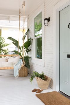 Deck Styling, Bohemian Style Home, Work Studio, Camille Styles, House Deck, Diy Outdoor Decor, Style Cottage, Beach Cottage Decor, Casa Exterior