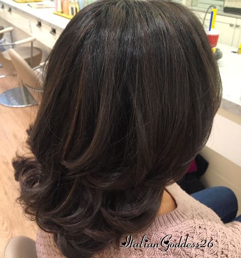 Drybar Straight Up blowout! Blow Out, Shoulder Length, Hair Ideas, Hair Makeup, Lookbook, Hair Cuts, Hairstyles, Long Hair Styles, Hair Styles