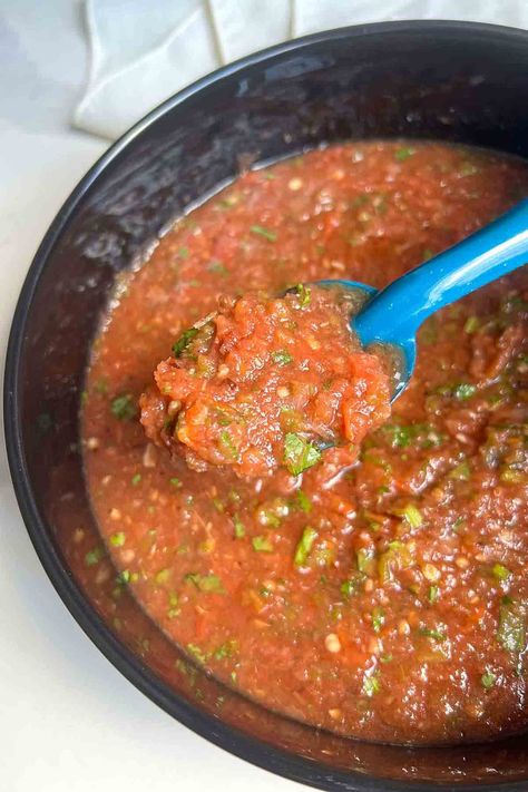 Salsa Ranchera Salsa Ranchera Recipe, Diy Spice Mix, Salsa Ranchera, Best Salsa Recipe, Best Salsa, Black Bean Dip, Red Salsa, Mexican Spices, Green Salsa