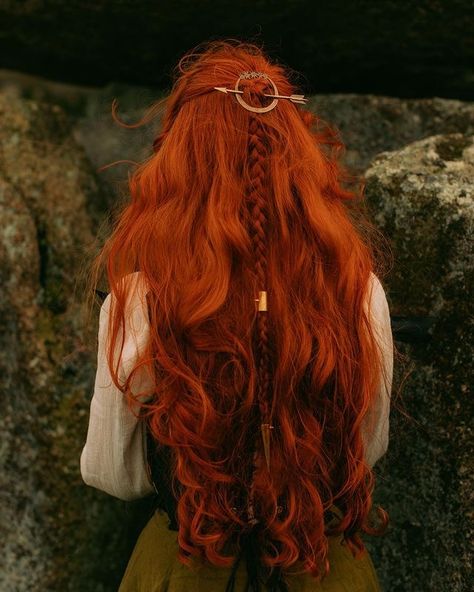 Red Curly Hair, Ginger Hair Color, Long Red Hair, Fantasy Hair, Halloween Hair, Long Red, Beautiful Long Hair, Orange Hair, Dream Hair