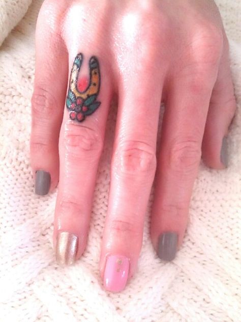 Horseshoe/finger tattoo Horseshoe Finger Tattoo, American Traditional Horseshoe, American Traditional Horseshoe Tattoo, Traditional Horseshoe Tattoo, Horseshoe Tattoo, Horse Shoe Tattoo, Finger Tats, Finger Tattoo, Body Is A Temple