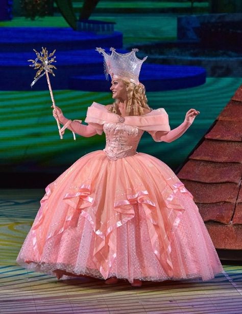 Steampunk Wizard, Glinda Aesthetic, Acting Vision Board, Svtfoe Oc, Glinda Costume, Glinda And Elphaba, Beauty And The Beast Musical, Blonde Halloween, Wizard Of Oz Musical