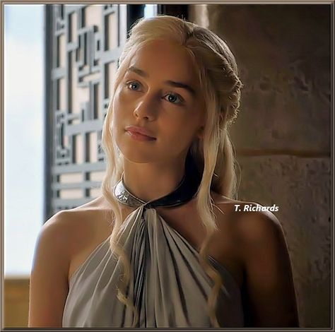 S4 - E5: Daenerys Emilie Clarke, Daenerys Targaryen Icons, Emilia Clarke Daenerys Targaryen, Game Of Throne Daenerys, Targaryen Aesthetic, Gra O Tron, Mother Of Dragons, Emilia Clarke, Looks Vintage