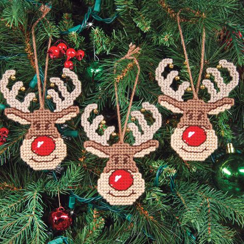 Add some jingle to your tree with these cute ornaments. Kit includes 7 mesh plastic canvas, acrylic yarn, jingle bells, needle and instructions to make set of 6. Size 4 x 5". Plastic Canvas Xmas Patterns, Vintage Plastic Canvas, Plastic Canvas Unicorn Patterns Free, Plastic Mesh Canvas Projects, Plastic Canvas Ornaments Free, Plastic Canvas Christmas Patterns Free, Plastic Canvas Reindeer, Christmas Plastic Canvas Patterns Free, Plastic Canvas Calendar