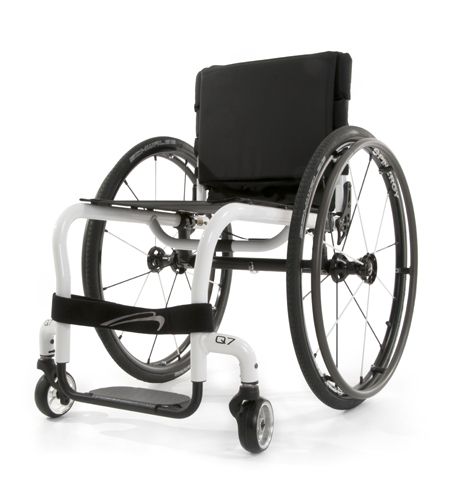 QUICKIE Q7 Lightweight Rigid Frame Wheelchair Ultra Lightweight Wheelchair, Transport Chair, Wheelchairs Design, Lightweight Wheelchair, Wheelchair Cushions, Spina Bifida, Manual Wheelchair, Wheelchair Accessories, Wheel Chair