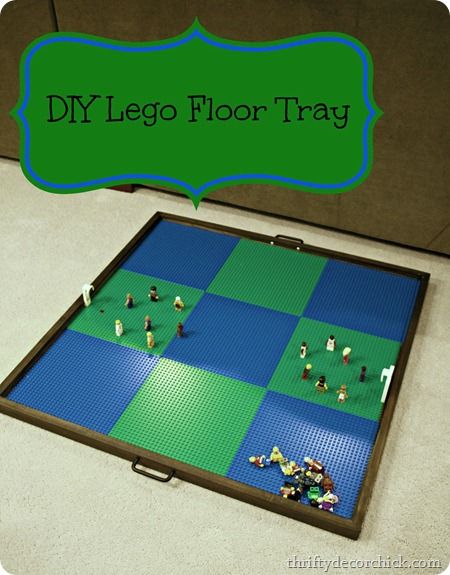 Everyone who has a child + lego's needs one of these! DIY lego tray for the floor by @Thrifty Decor Chick #DIY #Legos Lego Tray, Table Lego, Lego Hacks, Diy Lego, Lego Boards, Thrifty Decor Chick, Lego Table, Dekor Diy, Lego Room