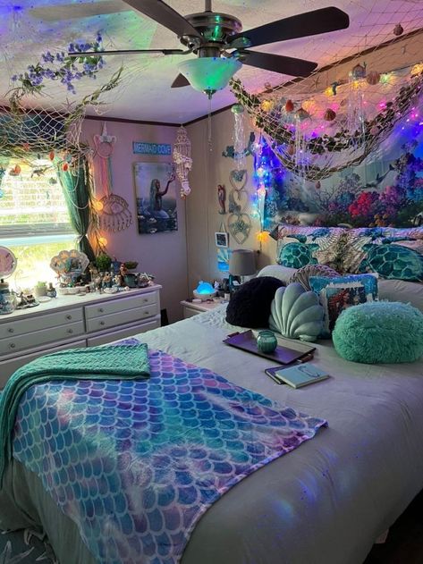 Mermaid Aesthetic Room, Mermaid Room Aesthetic, Avatar Room, Ocean Room, Mermaid Room, Pop Stickers, Room Aesthetic, Room Themes, Dream Room