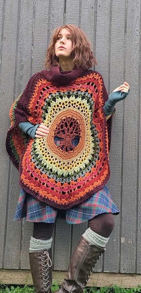 Circle Shawl Pattern, Crocheted Ponchos, Poncho Au Crochet, Crochet Poncho Patterns, Poncho Pattern, Mode Boho, Crochet Fashion Patterns, Pattern Store, Crochet Diy