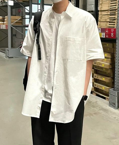 White Collared Shirt Outfit Aesthetic, Collared Shirt Outfit Aesthetic, White Collared Shirt Outfit, White Shirt Outfit For Men, Minimalistic Room, Oversized Shirt Outfit, Korean Street Fashion Men, White Shirt Outfits, Minimalist Fashion Men