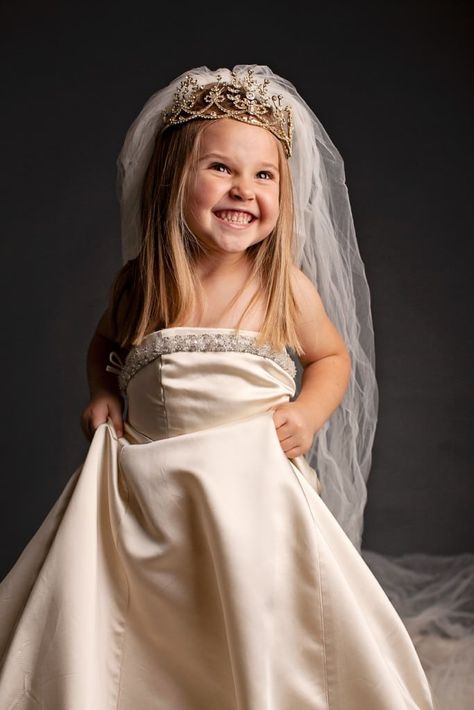 Moms Wedding Dress, Toddler Wedding Dress, Girl Wedding Dress, Wedding Dress Photoshoot, Mom Wedding Dress, Wedding Dresses For Kids, Dress Pictures, Mother Wedding, Mother Wedding Dress