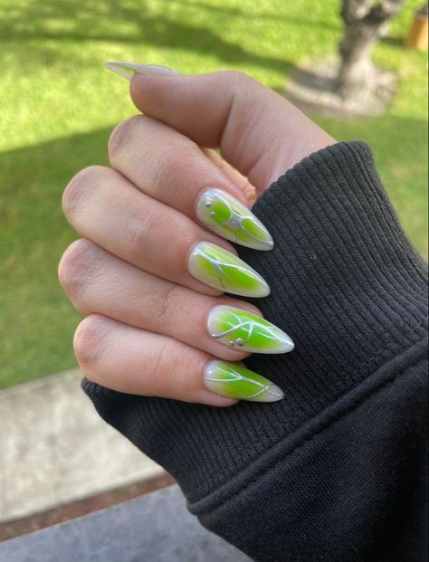 Neon Aura Nails, Green Aurora Nails, Black And Green Aura Nails, Black Green Aura Nails, White And Green Aura Nails, Green Flames Nails, Green Flame Nails, Nct Nails, Green Aura Nails