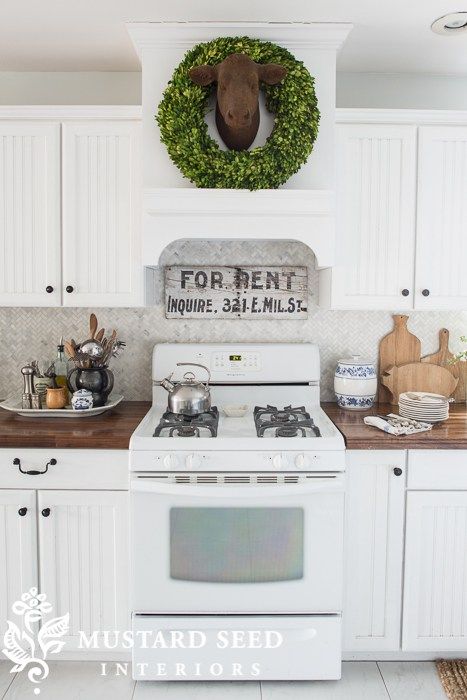 Loving the look of white appliances in kitchen! So glad they are back in! :) White Kitchen Appliances, Miss Mustard Seed, Farmhouse Kitchen Cabinets, White Appliances, Bedroom Remodel, Remodel Bedroom, Mustard Seed, Kitchen Style, Kitchen Space