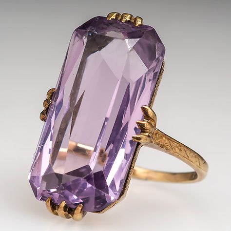 Antique Victorian Amethyst Ring w/ Hand Engraved Details 14K Gold Amethyst Rings, Purple Stone Rings, Rhinestone Ring, Wedding Bridal Jewellery, Amethyst Jewelry, Purple Stones, Deco Jewelry, Purple Crystals, Design Geometric