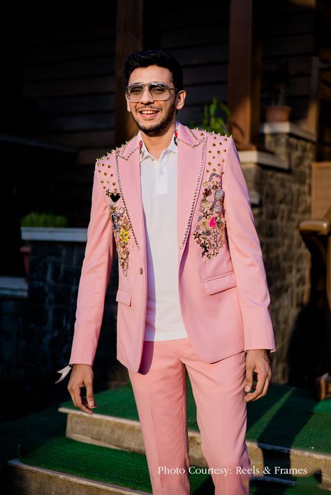 Amby Valley Wedding Carnival Outfits For Men, Mens Carnival Outfit, Carnival Outfit Men, Haldi Carnival, Sf Fashion, Amazing Wedding Ideas, Indian Wedding Theme, Carnival Outfit, Marriage Function