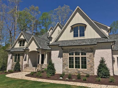 Houses With Stone Accents, Brick And Stone House Exterior, Light Brick House Exterior, Brick And Stone Exterior Combinations, Pine Hall Brick, Exterior Farmhouse, Exterior Houses, Light Brick, Stone Exterior