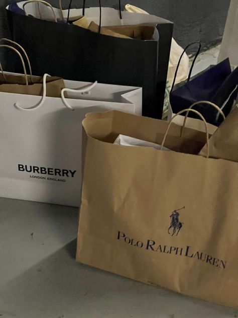 Shopping
Ralph Lauren
Burberry
Designer
Fashion
Luxury
Rich girl 
Aesthetic
Rich girl aesthetic Lets Eat, Living Luxury, Life Vision Board, Eat Together, Super Rich Kids, Rich Lifestyle, Luxury Lifestyle Dreams, Old Money Style, Future Lifestyle