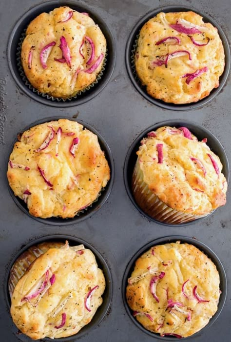 Cheese Muffins Recipes, Goat Cheese Muffins, Beautiful Vegetables, Radish Recipes, Muffins Recipes, Savory Muffins, Summer Breakfast, Cheese Muffins, Quick Lunch