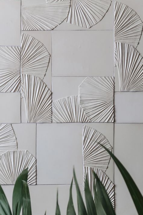 Botteganove Flora - Casa Ceramica Interior Boho, Tile Wall, Wall Finishes, Wall Cladding, Wall Treatments, Wall Patterns, New Wall, 3d Wall, Cheap Home Decor