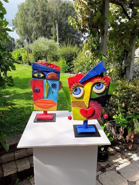 Cubist Art Ideas, Art Projects Elementary, Middle School Art Projects, Cubist Art, Recycled Art Projects, Afrique Art, Stones Art, Picasso Art, Cool Art Projects