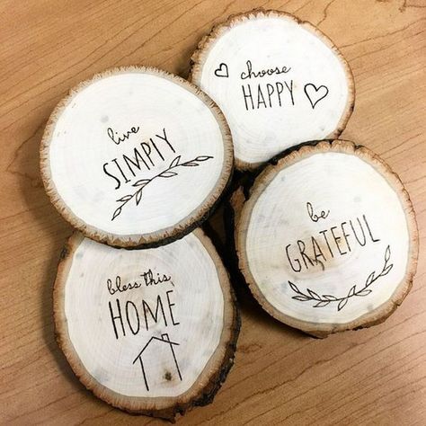 How to Make Wood Burned Coasters – Craft projects for every fan! Diy Wood Coasters, Wood Coasters Diy, Wood Burning Tips, Wood Burning Pen, Wood Cookies, Coaster Crafts, Wood Slice Art, Wood Slice Crafts, Woodburning Projects