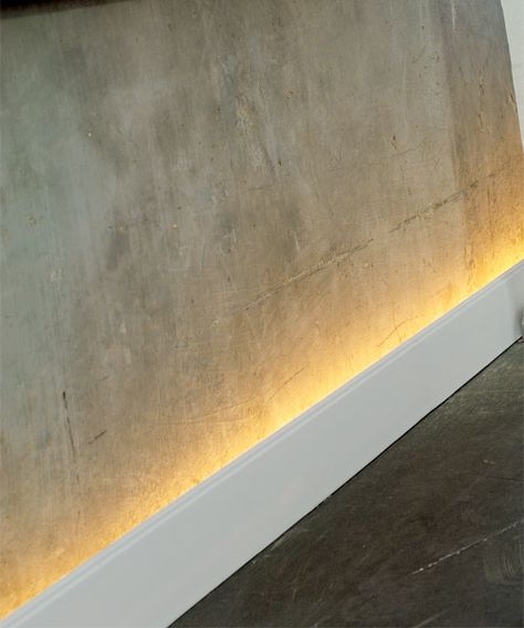 Baseboard lighting using crown (base) molding, indirect, wall light, uplights Stairway Lighting Ideas, Led Light Installation, Baseboard Styles, Led Accent Lighting, Stairway Lighting, Baseboard Molding, Modern Led Lighting, Base Moulding, Led Light Design