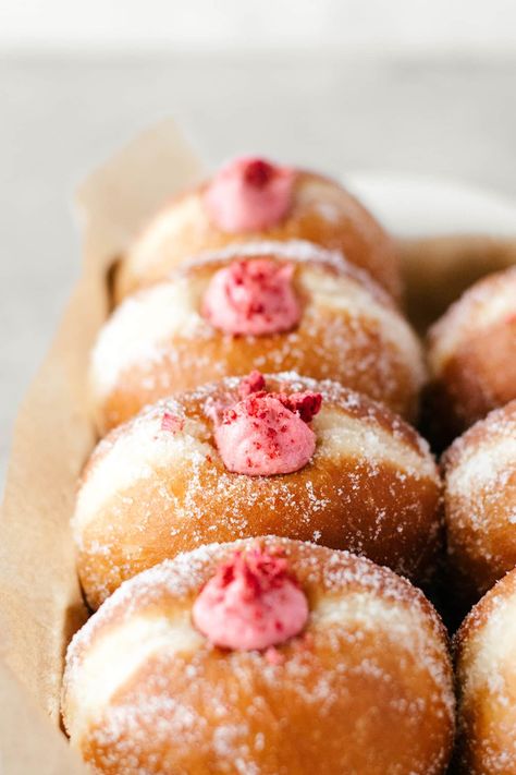 Pretty Cakes Easy, Overnight Dough, Cute Dessert Recipes, Raspberry Cream Cheese Filling, Raspberry Cream Filling, Brioche Doughnuts, Jam Donut, Raspberry Cream Cheese, Donuts Gourmet