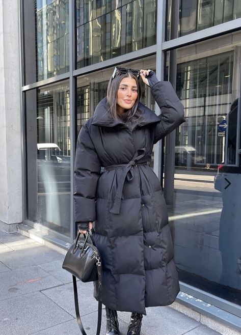 Black Puffer Coat Outfit, Long Puffer Jacket Outfit, Puffer Coat Outfit, Vinter Mode Outfits, Duvet Coat, Winter Mode Outfits, Puffer Jacket Outfit, Long Puffer Jacket, Black Puffer Coat