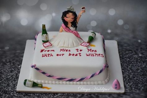 Cakes For Bride To Be Party, Hens Cakes Bachelorette Parties, Bachelorette Party Cake Ideas Bride To Be, Cakes For Bachelorette Party The Bride, Bridal To Be Cake, Spinster Party Cake, Bachelor Cake Bride, Bachlorette Cakes Ideas The Bride, Bachelor Cake Ideas