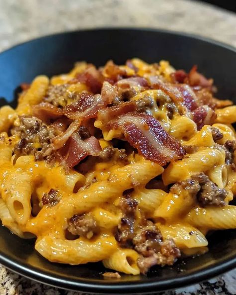 Bacon Cheeseburger Pasta - Delicious Recipes - Easy Cooking Ideas and Tasty Dishes Loaded Pasta Recipes, Bacon Cheese Burger Pasta, Ground Beef And Bacon Recipes For Dinner, Bacon Cheeseburger Macaroni, Loaded Cheeseburger Pasta, Loaded Bacon Cheeseburger Alfredo, Baked Bacon Cheeseburger Mac And Cheese, Bacon And Hamburger Recipes, Loaded Bacon Cheeseburger Mac