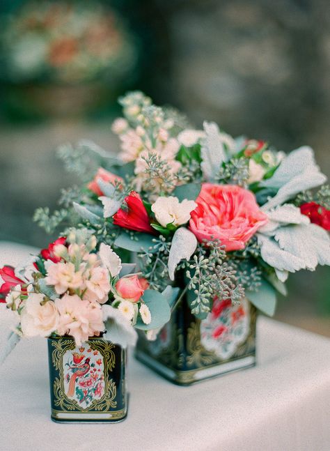 #centerpiece  Photography: Jana Morgan Photography - janamorgan.com Event Planning: Belle Destination Weddings & Events, Inc. - belledestinationevents.com Floral Design: Bella Bloom Floral Boutique - bellabloommaui.com  Read More: http://www.stylemepretty.com/2013/04/18/maui-wedding-from-belle-destination-weddings/ Tin Can Wedding Ideas, Vasos Vintage, Chinese Wedding Decor, Rustic Wedding Diy, Unique Centerpieces, Maui Weddings, Chinese Wedding, Deco Floral, White Table