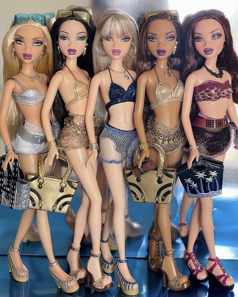 My Scene Dolls Outfits, My Scene Dolls Aesthetic, Myscene Outfits, Myscene Nolee, Barbie Dolls Aesthetic, Myscene Aesthetic, 2000s Barbie Dolls, Myscene Barbie, Myscene Dolls