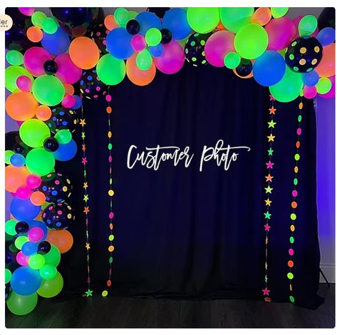 Glow In The Dark Backdrop Ideas, Neon Balloon Garland, Neon Balloon Arch, Glow Party Decorations, 80s Party Decorations, 70's Party, Neon Birthday Party, Glow Birthday Party, Qualatex Balloons