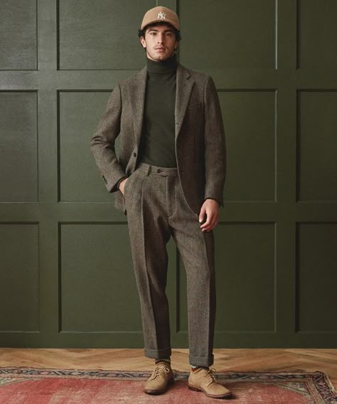 Winter Mens Suits Guide: Embrace Style, Class & Fashion in 2024 Tweed Herringbone Suit, Men’s Cocktail Outfit, Men Turtleneck Outfits, Old Money Suit, Green Wool Suit, Wedding Guest Outfit Men, Turtleneck Suit, Wedding Guest Suits, Suit Guide