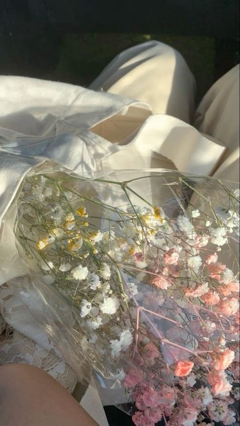 Pinterest Summer, Cute Surprises, Boquette Flowers, Baby S Breath, Nothing But Flowers, Flowers Summer, Flower Therapy, Spring Aesthetic, Aesthetic Pastel Wallpaper