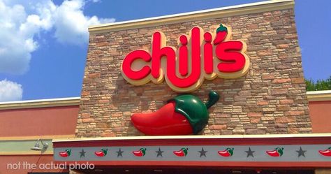 Chili’s Restaurant, Chilis Aesthetic, Chillis Restaurant, Chilis Restaurant, Chili's Restaurant, Chilies Restaurant, 3 Course Meals, Course Meal, Friend Group