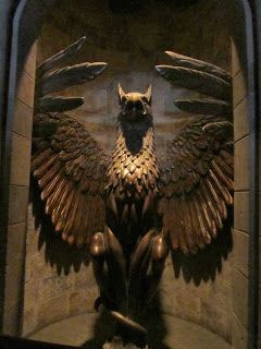 The entrance to Dumbledore's office.  'Sherbet Lemon!' Albus Dumbledore Office, Griffin Aesthetic, Harry Potter Cookbook, Warner Brothers Studio Tour, Harry Potter Background, Harry Potter Food, Bear Images, Islands Of Adventure, Albus Dumbledore